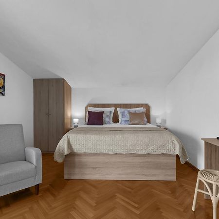 Apartments Ana Baška Voda Extérieur photo